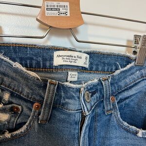 Abercrombie ankle straight jeans